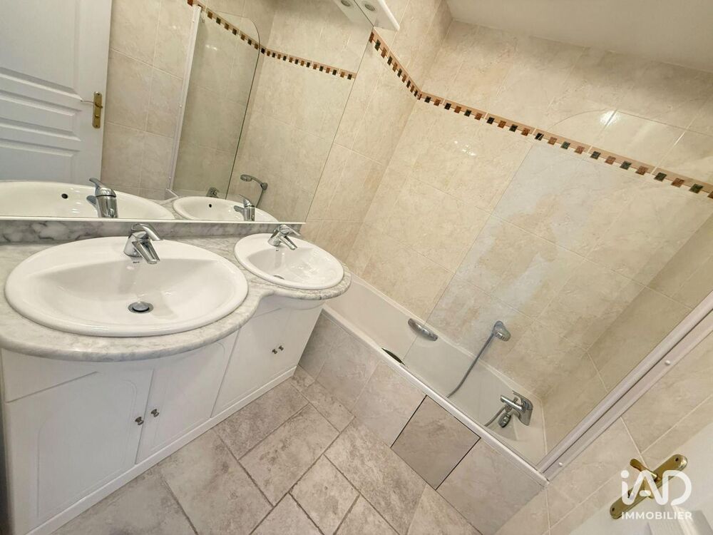 à vendre  Appartement Saint-Laurent-du-Var (06700)