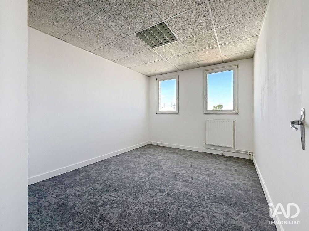   Location Bureaux 97 m&sup2; Buc