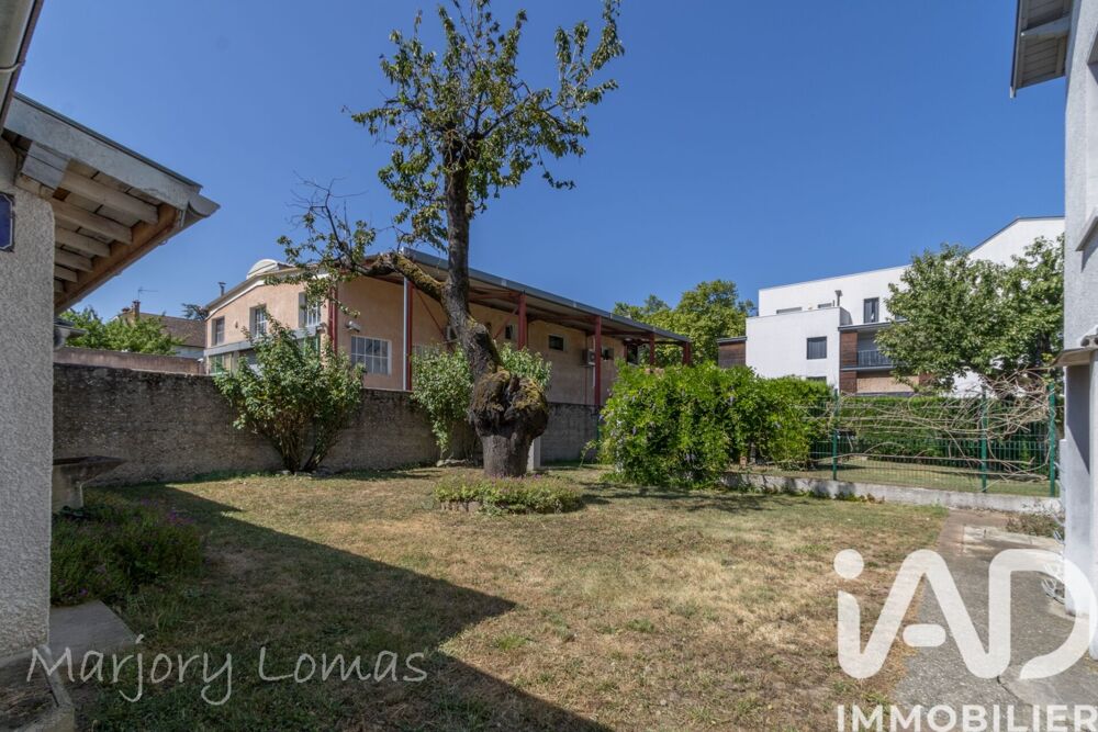 à vendre  Maison Bron (69500)