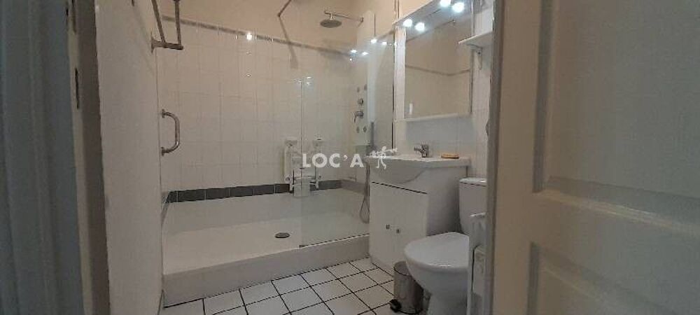 760€ cc / Mois - Spacieux STUDIO Meublé de 27 m² situé d....