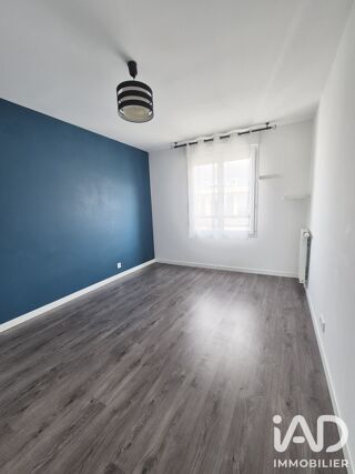 Appartement à louer 3 pièces 82 m²