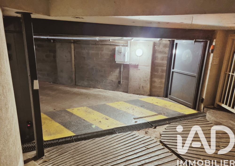 Vente Parking/Garage Vente Parking 42 m&sup2; Paris 10