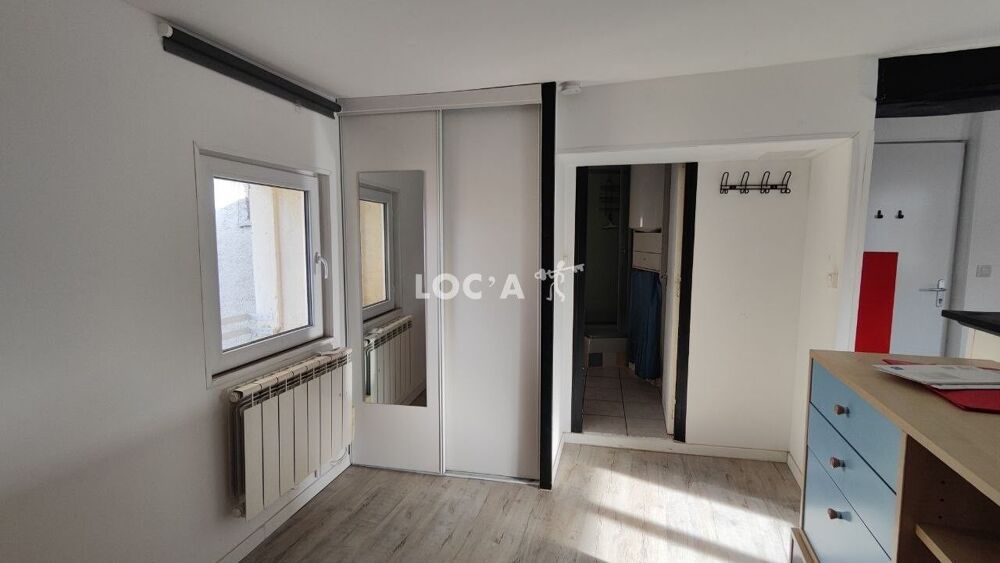 700€ CC / Mois A SAISIR!! f1 composé d'un séjour, cuisin....