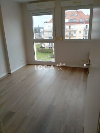  Appartement à louer 3 pièces 65 m²