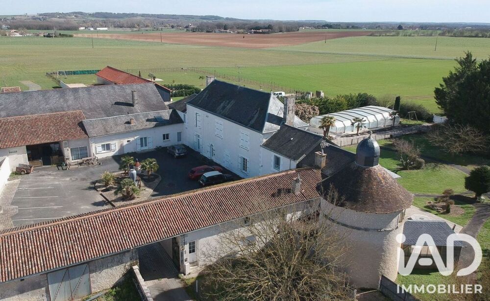 à vendre  Maison Vendeuvre-du-Poitou (86380)
