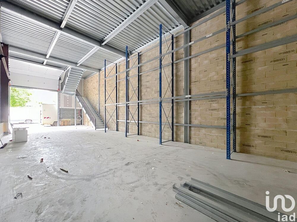   Location Local d'activités 200 m&sup2; 