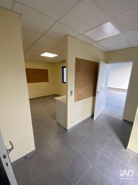   Location Local d'activités 165 m&sup2; 