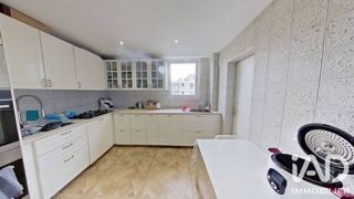  Appartement à louer 5 pièces 101 m²
