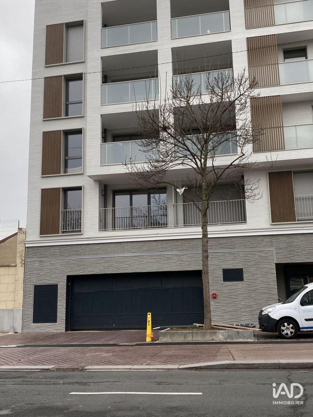 location Parking / Garage - 14 m² Asnières-sur-Seine (92600)