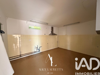  Immeuble à vendre 610 m²