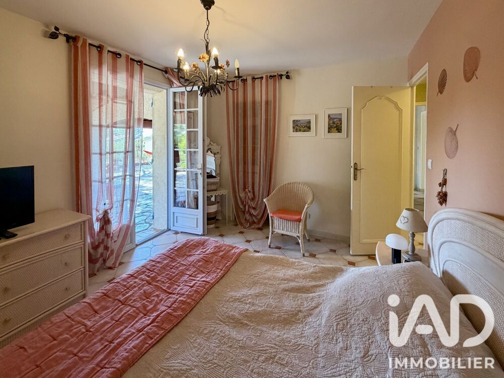 à vendre  Maison Roquebrune-sur-Argens (83520)