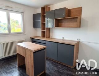  Appartement à louer 4 pièces 77 m²