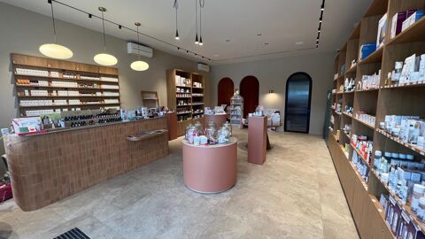 Sur la place de la Hall la Tour de Salvagny vente dro... 79000 69890 La tour-de-salvagny