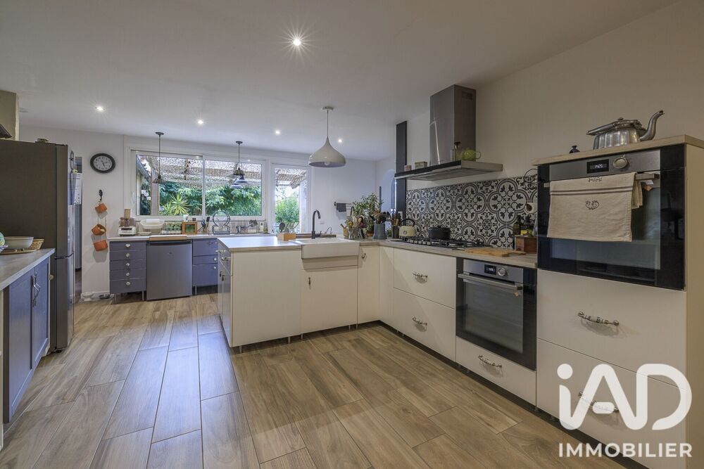 Vente Maison Vente Maison de ville 9 pièces Saint-médard-de-guizières