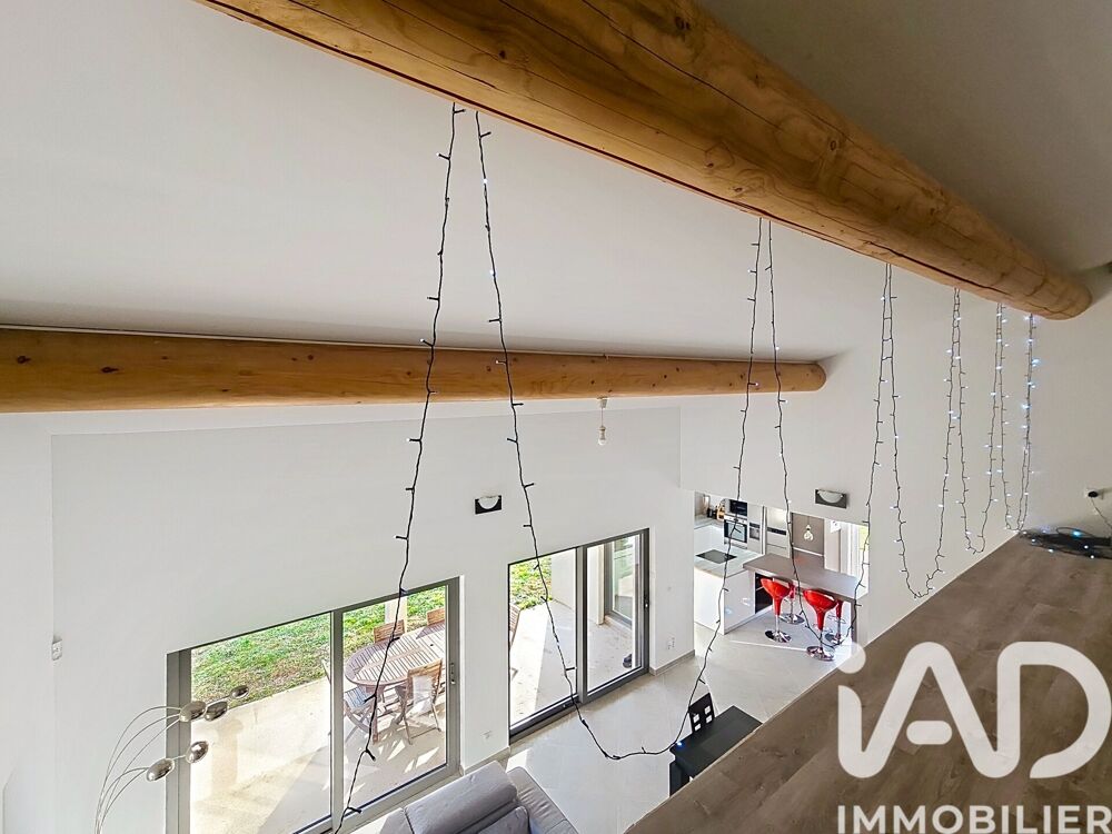 à vendre  Maison Cabrières-d'Avignon (84220)