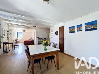  Immeuble à vendre 211 m²