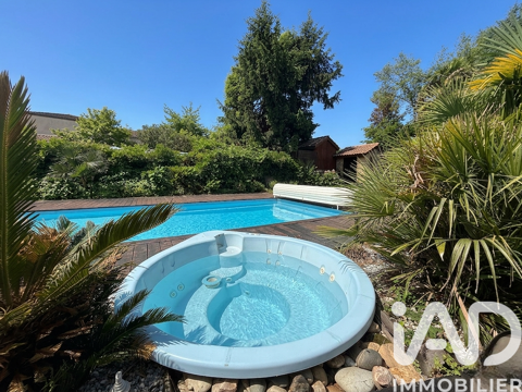   Vente Maison de village 8 pièces Maison - 8 pièce(s) - 265 m²
