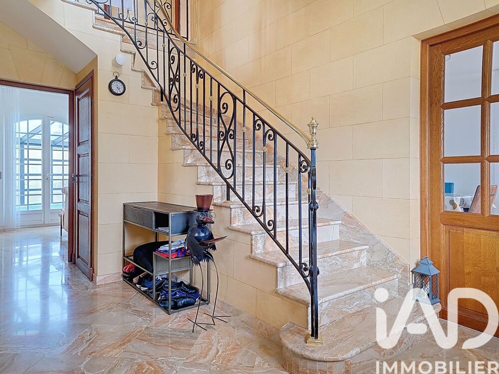 Vente Maison Vente Maison traditionnelle 10 pièces Villecresnes