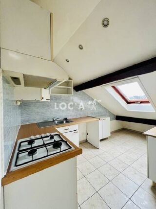  Appartement à louer 3 pièces 65 m²