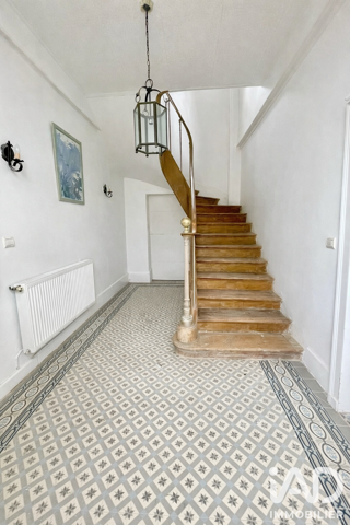  Maison à vendre 15 + pièces 210 m²