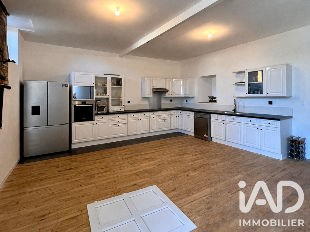 vente Maison - 6 pièce(s) - 332 m² Berneuil (16480)