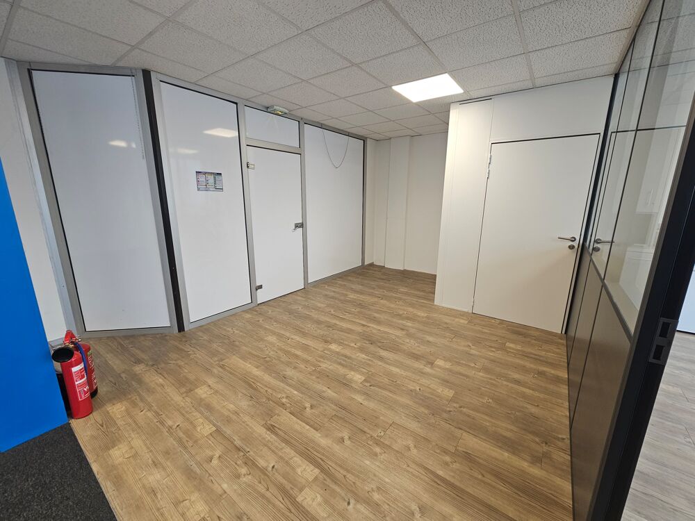   Bureaux 170 m² = 75 m² + 95 m² au 32 rue de Paradis 75010 Paris Paris 10