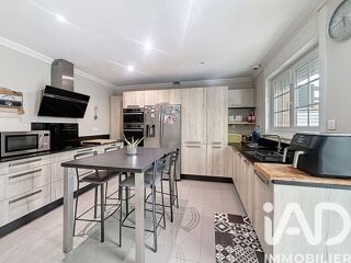  Maison à vendre 8 pièces 215 m²