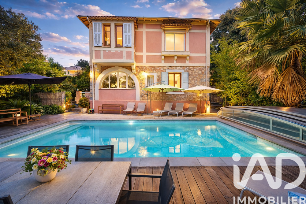 Vente Maison Vente Maison traditionnelle 7 pièces Antibes
