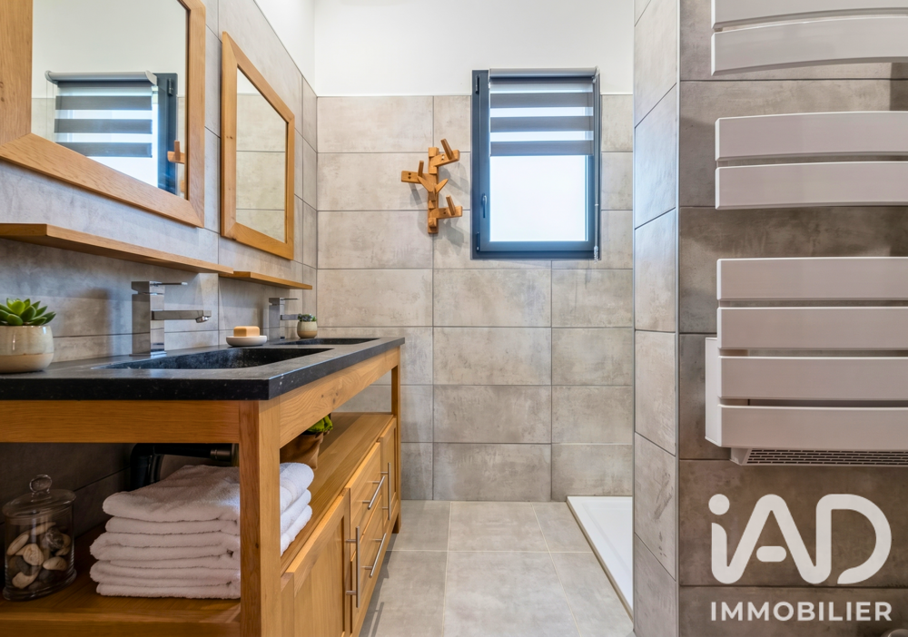 à vendre  Maison Le Thor (84250)