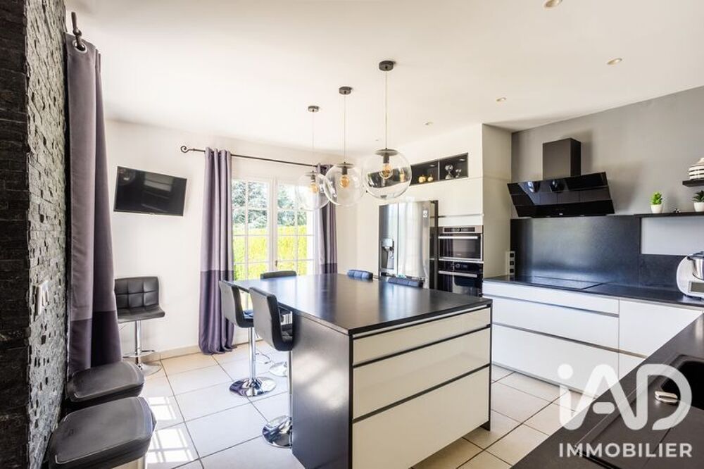 à vendre  Maison Saint-Bonnet-les-Oules (42330)