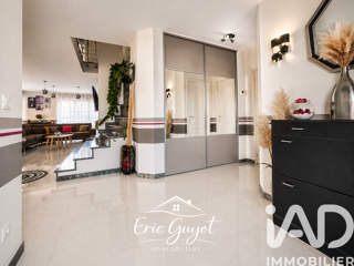  Maison � vendre 9 pi�ces 240 m�