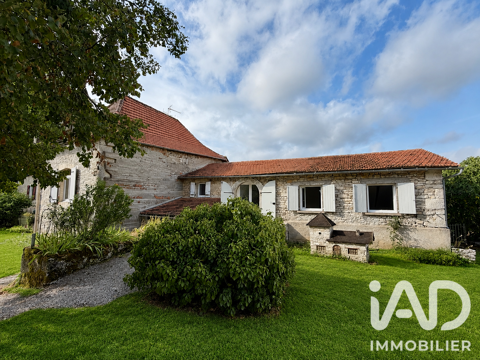   Vente Maison de village 7 pièces Maison - 7 pièce(s) - 158 m²