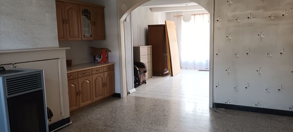 Secteur NOVION PORCIEN. Maison d'habitation comprenant e....