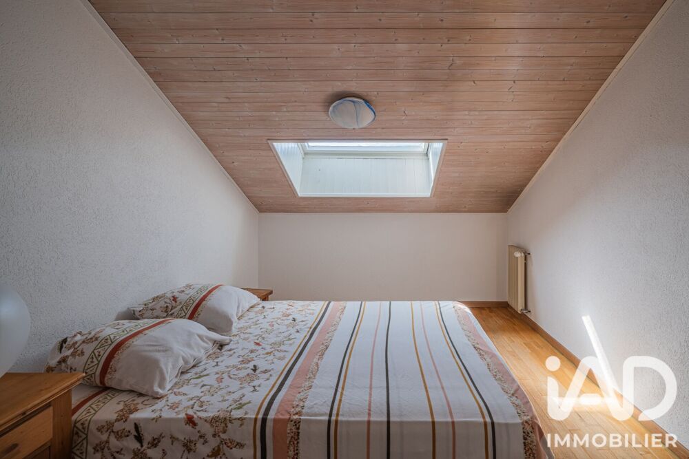 à vendre  Maison Pers-Jussy (74930)