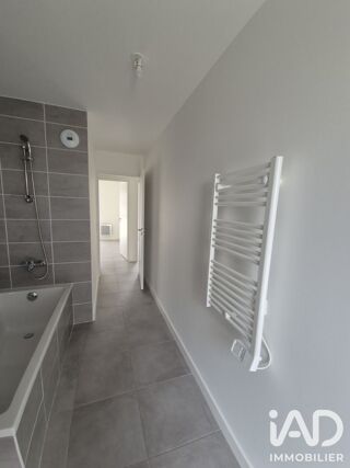  Appartement à louer 5 pièces 105 m²