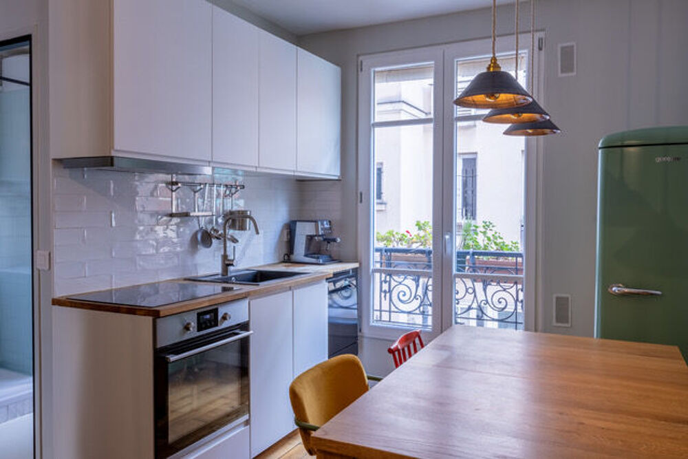Vente Appartement 3P de 49 m2 dans un passage calme place de Clichy Paris 18