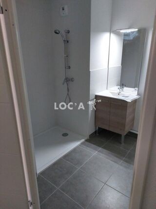  Appartement à louer 1 pièce 28 m²