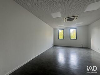   Location Bureaux 27 m&sup2; Bailly-romainvilliers