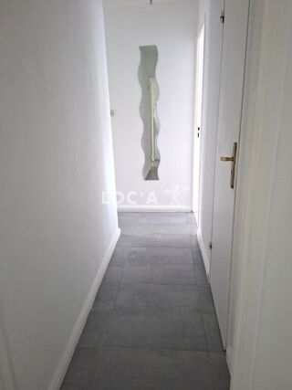  Appartement à louer 4 pièces 74 m²