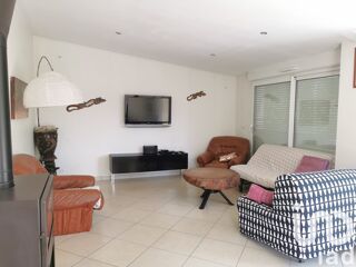  Immeuble à vendre 15 + pièces 430 m² Fronsac