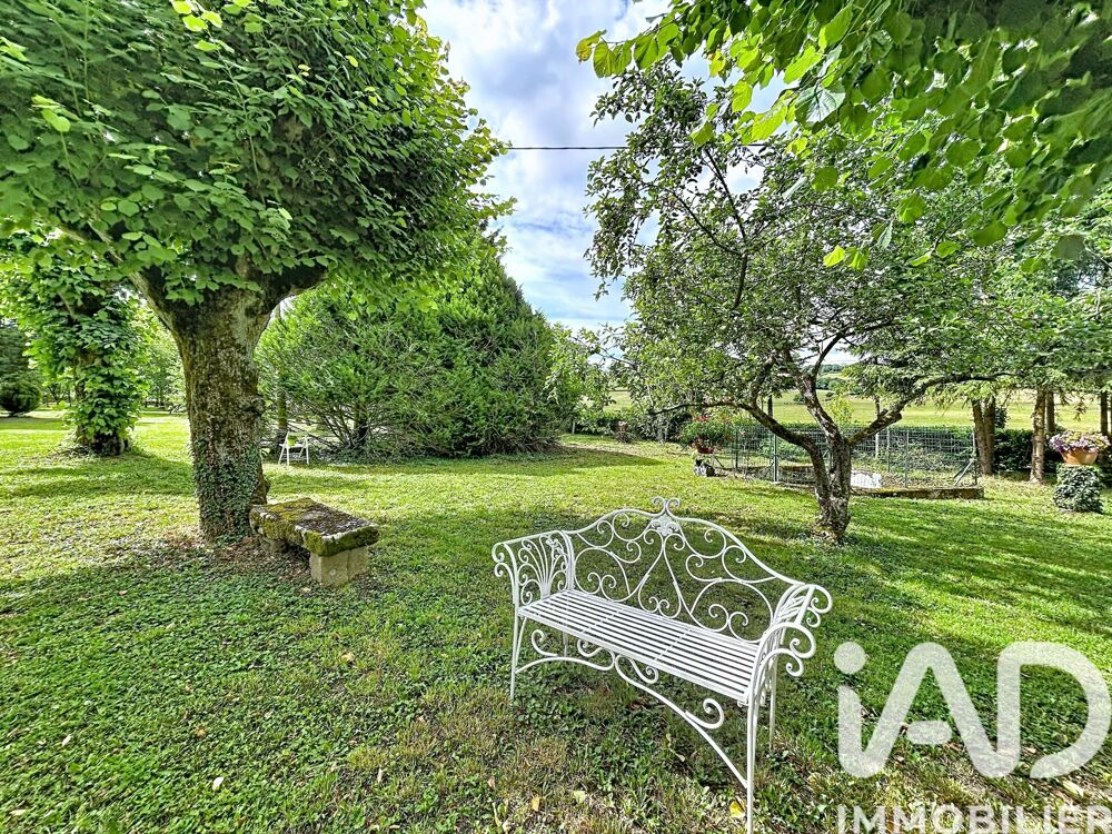 vente Maison - 8 pièce(s) - 215 m² Oyé (71800)