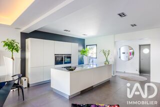  Maison à vendre 7 pièces 221 m²