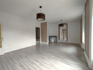  Appartement à louer 3 pièces 75 m²