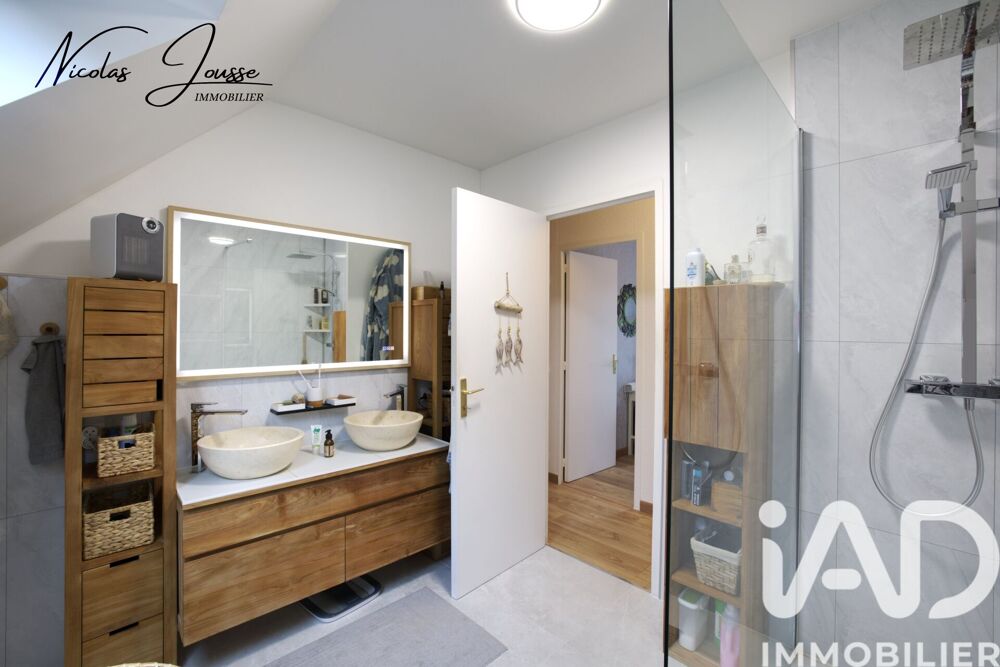 à vendre  Maison Échenevex (01170)