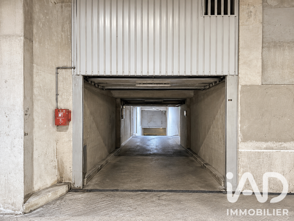 Vente Parking/Garage Vente Parking 12 m&sup2; Paris 19