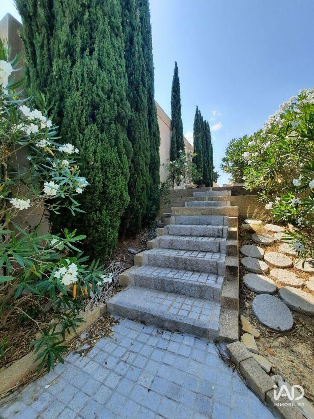 à vendre  Maison Saint-Gilles (30800)