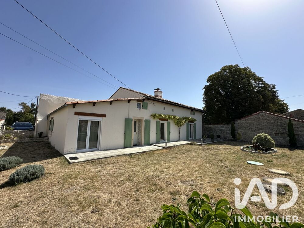 Maison 5 pièces 165 m² · à Paizay-le-Chapt · 165 m² · 180 000 €