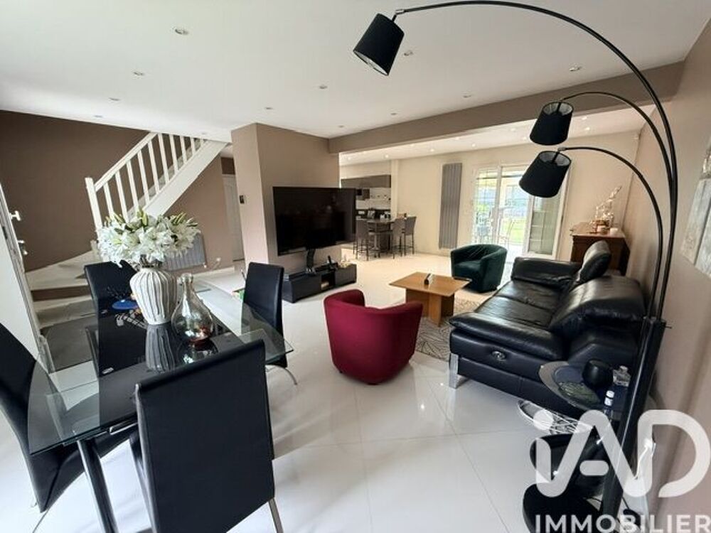 Vente Maison Vente Maison/villa 6 pièces Villecresnes