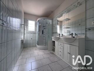  Maison à louer 5 pièces 139 m²