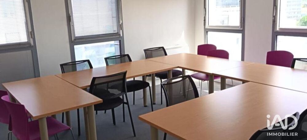   Vente Bureaux 237 m&sup2; Montigny-le-bretonneux